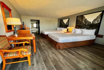 Room, 2 Queen Beds, Accessible, Non Smoking (Mobility,Tub w/Grab Bars)