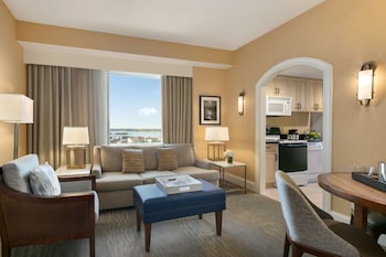 Two queens terrace suite oceanfront