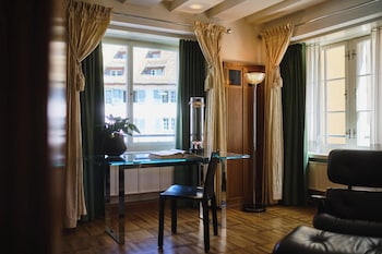 Design Room, 1 Queen Bed