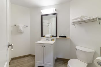 Standard Room, 2 Queen Beds, Non Smoking, Refrigerator & Microwave (Shower Only)
