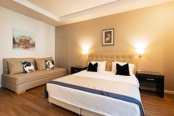 Standard Room, 2 Twin Beds, Non Smoking (with Sofabed)