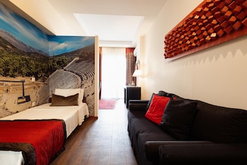 Junior Suite, 1 King Bed, Non Smoking, Balcony