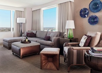 Suite (Alcove)