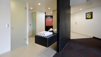 Suite, 1 King Bed