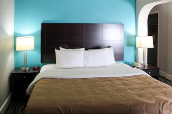 Suite, 1 King Bed, Non Smoking