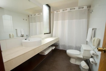 Standard Double Room Single Use, 1 King Bed