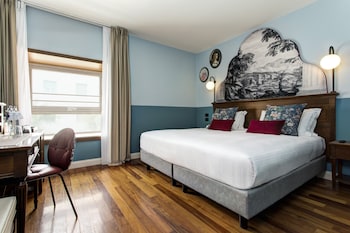 Premium Room, 1 King Bed