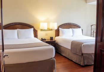 Suite, 2 Queen Beds, Non Smoking (Upgrade)