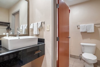 Superior Room, 1 King Bed (Smoke Free)