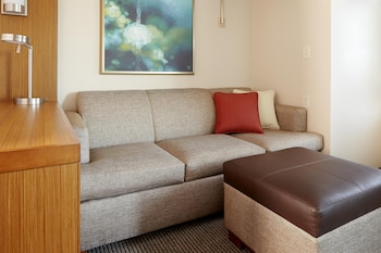 Room, 1 King Bed (High Floor)