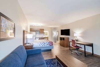Suite, 1 King Bed with Sofa bed, Non Smoking