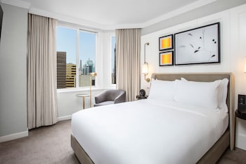 Deluxe Room, 1 Queen Bed, City View