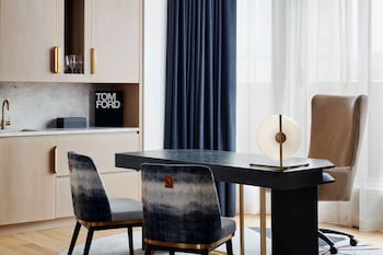Penthouse, 2 Bedrooms (View)