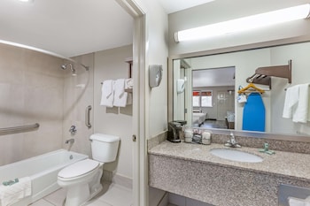 Standard Room, 2 Queen Beds, Non Smoking, Refrigerator & Microwave (Larger Room;with Sofabed)