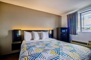 Standard Room, 1 King Bed, Non Smoking, Refrigerator & Microwave