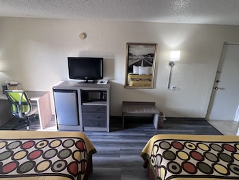 Standard Room, 2 Queen Beds, Non Smoking