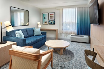 Suite, 2 Queen Beds, Accessible, Non Smoking