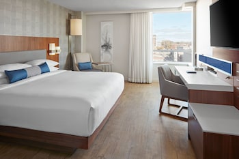 Deluxe Room, 1 King Bed