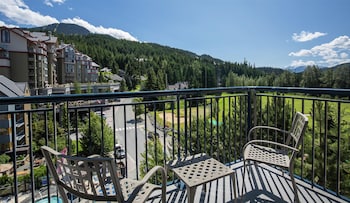 Hilton, Room, 1 King Bed, Balcony
