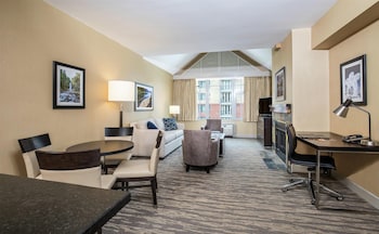Suite, 1 King Bed with Sofa bed
