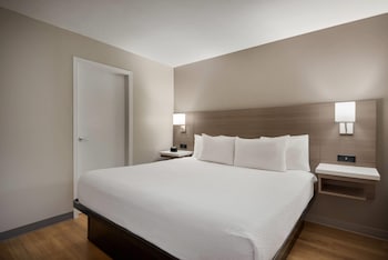 Suite, 1 King Bed, Non Smoking (1 Bedroom)