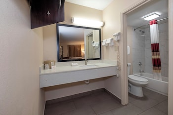 Deluxe Room, 2 Queen Beds, Non Smoking