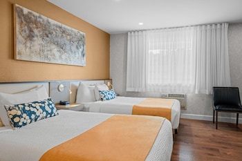 Room, 2 Queen Beds, Non Smoking