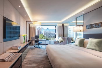 Classic Room, 1 King Bed, Club Lounge Access, City View