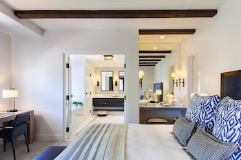 ONE BEDROOM SPA PENTHOUSE SUITE - KING BED