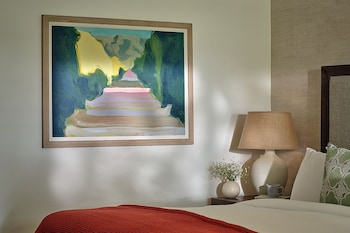 FIREPLACE SUITE - TWO QUEEN BEDS