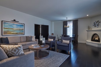FONTANA SUITE - KING BED