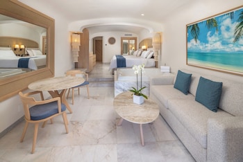 Superior Oceanfront Suite - Kids & Teens Stay Free