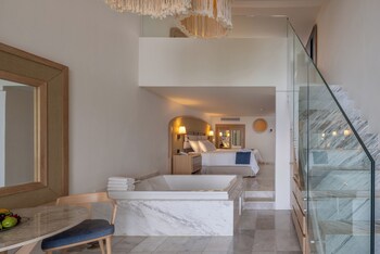 Superior Loft Suite - Kids & Teens Stay Free