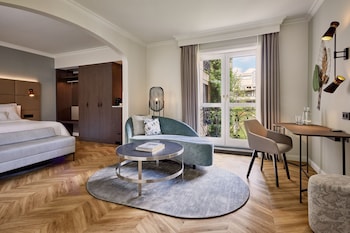 Junior Suite, 1 King Bed