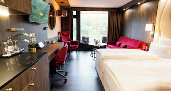 Comfort room with forest view