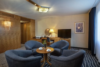 Superior Family Room