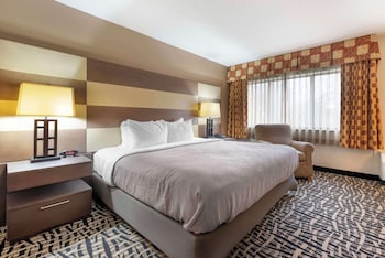 Suite, 1 King Bed with Sofa bed, Accessible, Non Smoking