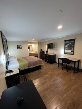 Standard Room, 1 King Bed, Smoking
