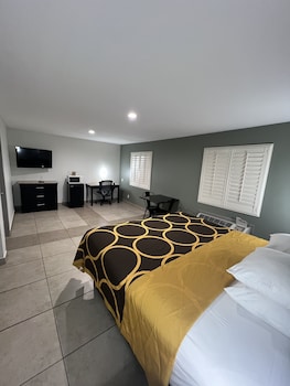 Standard Room, 1 King Bed