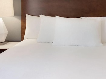 Premium Room, 1 King Bed, Non Smoking