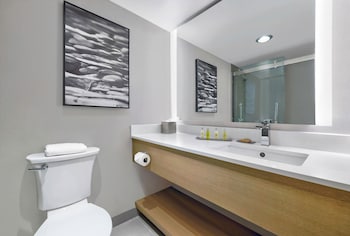 Suite, 1 King Bed
