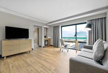 Suite, 1 King Bed