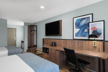 Deluxe Room, 2 Queen Beds, Non Smoking