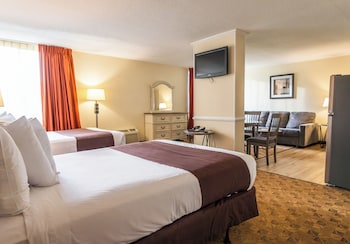 Studio Suite, 2 Queen Beds, Non Smoking, Kitchenette