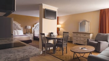 Studio Suite, 2 Queen Beds, Non Smoking, Kitchenette