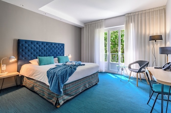 Superior Room, Multiple Beds, Non Smoking (Larger Room)