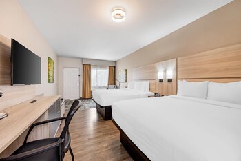 Standard Room, 2 Queen Beds, Non Smoking