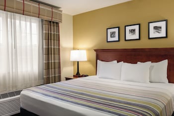 Suite, 1 King Bed, Non Smoking, Jetted Tub