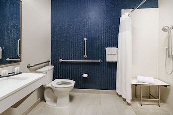 Room, 1 King Bed (Hearing Accessible)