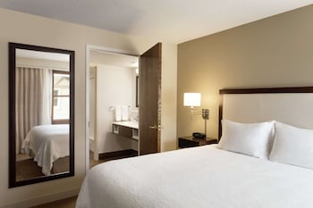 Suite, 1 King Bed, Non Smoking, Kitchen
